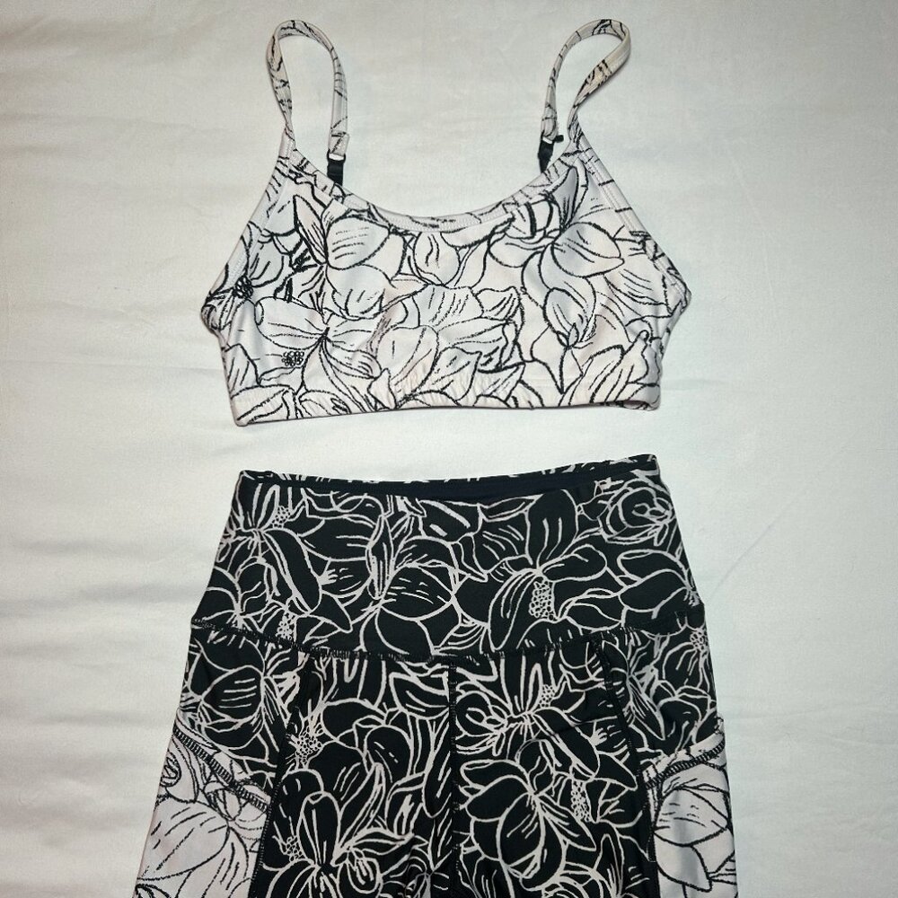 Cotton On Monochrome Floral Workout Set